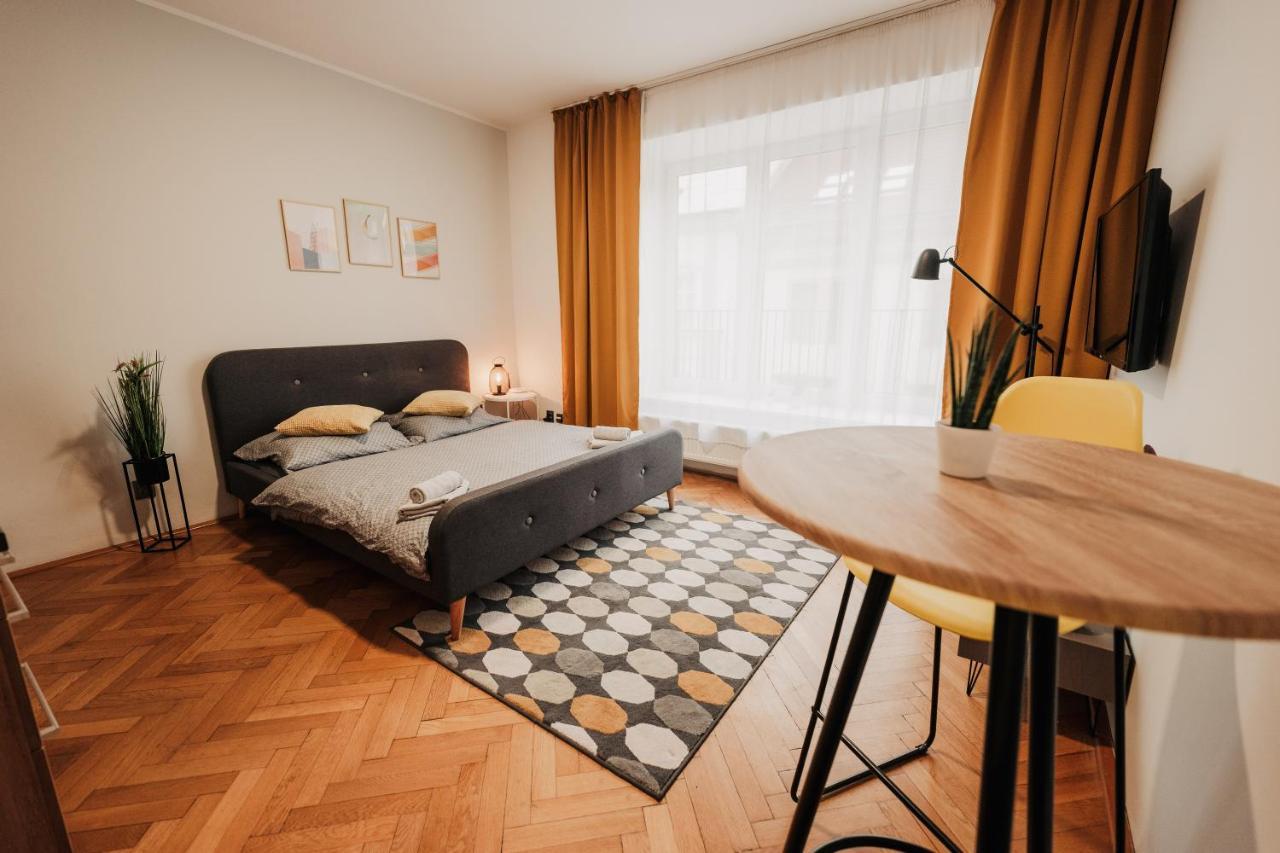 Elegant Studio, 400M From The Square Apartment Plzen Exterior photo