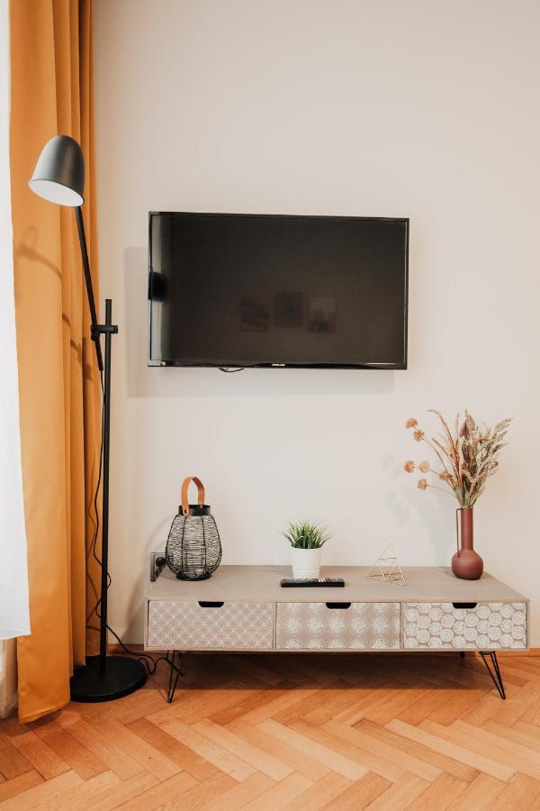 Elegant Studio, 400M From The Square Apartment Plzen Exterior photo